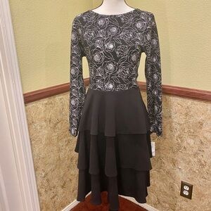 LuLaRoe NWT Georgia Dress Black & White Fit & Flare Midi Size Large Stretchy